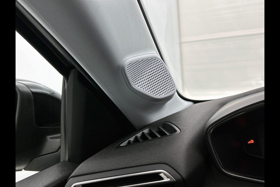 Peugeot 208 1.2 PureTech 100PK Allure AD-CRUISE | NAVI & CARPLAY | PRIVACY-GLASS