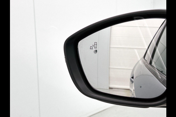 Peugeot 208 1.2 PureTech 100PK Allure AD-CRUISE | NAVI & CARPLAY | PRIVACY-GLASS