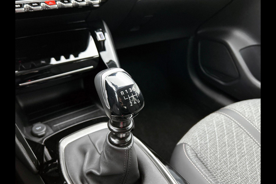 Peugeot 208 1.2 PureTech 100PK Allure AD-CRUISE | NAVI & CARPLAY | PRIVACY-GLASS