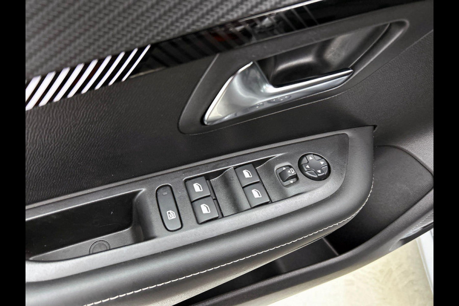 Peugeot 208 1.2 PureTech 100PK Allure AD-CRUISE | NAVI & CARPLAY | PRIVACY-GLASS