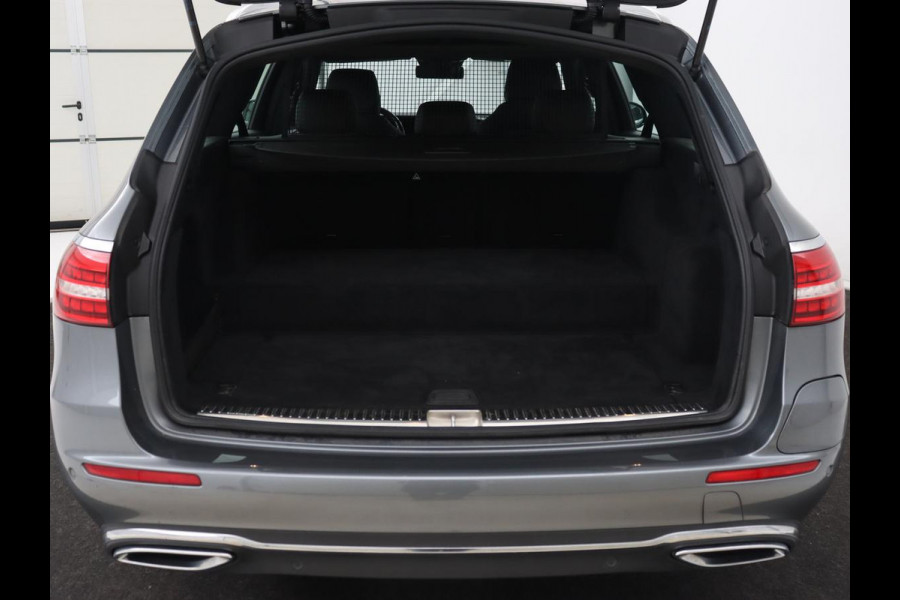 Mercedes-Benz E-Klasse 300e Avantgarde | Leder | Stoelverwarming | 360 Camera | Keyless | Carplay | Sfeerverlichting | Widescreen | Navigatie | Park Asisst | PHEV | Plug In