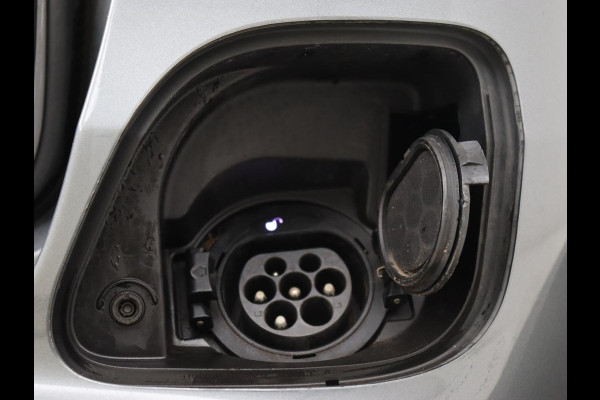 Mercedes-Benz E-Klasse 300e Avantgarde | Leder | Stoelverwarming | 360 Camera | Keyless | Carplay | Sfeerverlichting | Widescreen | Navigatie | Park Asisst | PHEV | Plug In