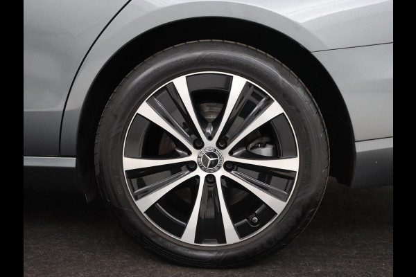 Mercedes-Benz E-Klasse 300e Avantgarde | Leder | Stoelverwarming | 360 Camera | Keyless | Carplay | Sfeerverlichting | Widescreen | Navigatie | Park Asisst | PHEV | Plug In