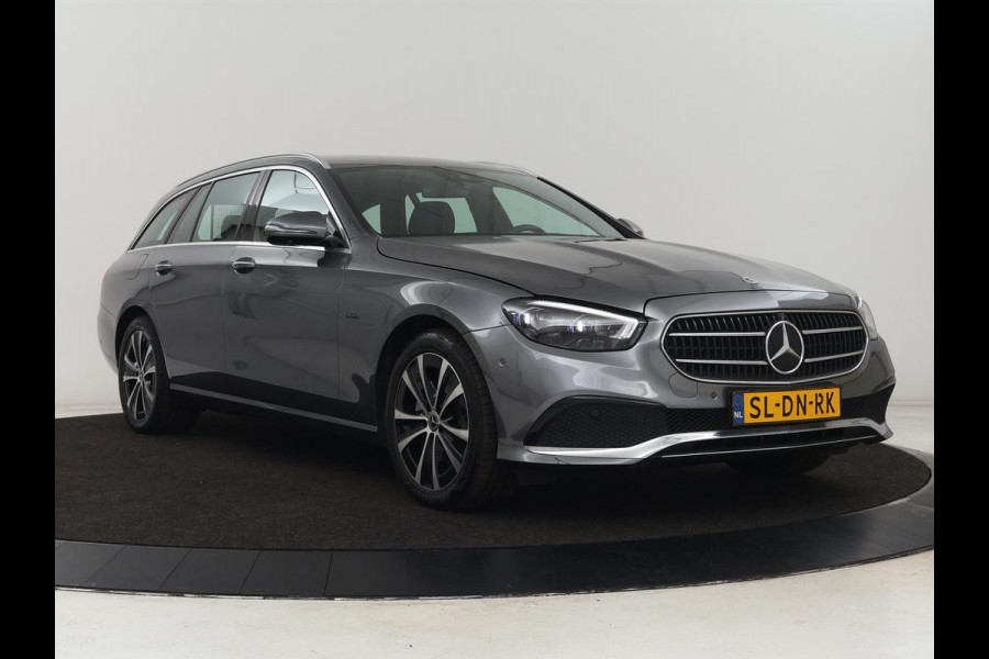 Mercedes-Benz E-Klasse 300e Avantgarde | Leder | Stoelverwarming | 360 Camera | Keyless | Carplay | Sfeerverlichting | Widescreen | Navigatie | Park Asisst | PHEV | Plug In