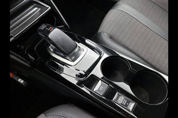 Peugeot e-208 EV Allure 50 kWh Navigatie Apple Carplay / Android Auto Camera Parkeersensoren Cruise Control Virtual Cockpit Climate Control