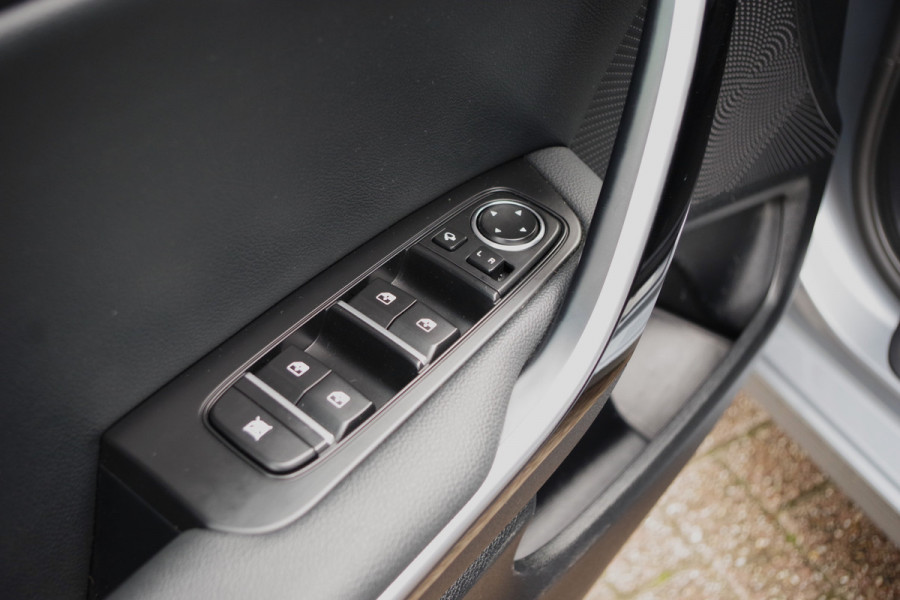 Kia Ceed Sportswagon 1.6 GDI PHEV ExecutiveLine 140 PK, Panoramadak, Leder, Stoelkoeling & Verwarming, Camera