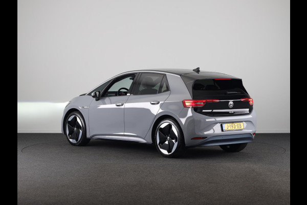 Volkswagen ID.3 First Max 58 kWh 204 PK | Navigatie | Camera | Parkeersensoren | Panoramisch dak | Bestuurderstoel met geheugen |
