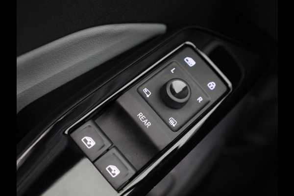 Volkswagen ID.3 First Max 58 kWh 204 PK | Navigatie | Camera | Parkeersensoren | Panoramisch dak | Bestuurderstoel met geheugen |