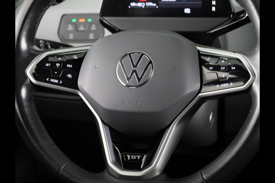 Volkswagen ID.3 First Max 58 kWh 204 PK | Navigatie | Camera | Parkeersensoren | Panoramisch dak | Bestuurderstoel met geheugen |