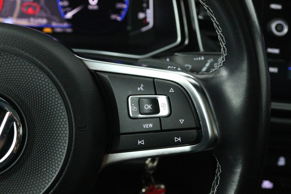 Volkswagen T-Roc 1.5 TSI Sport Business R (PANORAMADAK, DIGITALE COCKPIT, CARPLAY, PDC, GOED ONDERHOUDEN)