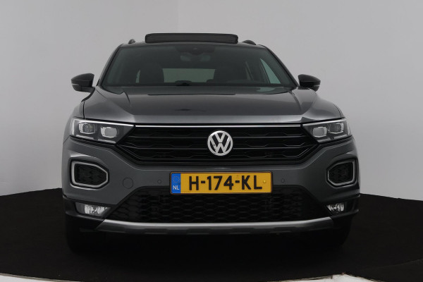 Volkswagen T-Roc 1.5 TSI Sport Business R (PANORAMADAK, DIGITALE COCKPIT, CARPLAY, PDC, GOED ONDERHOUDEN)