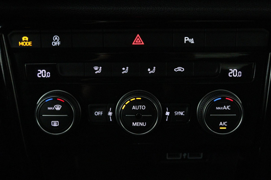 Volkswagen T-Roc 1.5 TSI Sport Business R (PANORAMADAK, DIGITALE COCKPIT, CARPLAY, PDC, GOED ONDERHOUDEN)