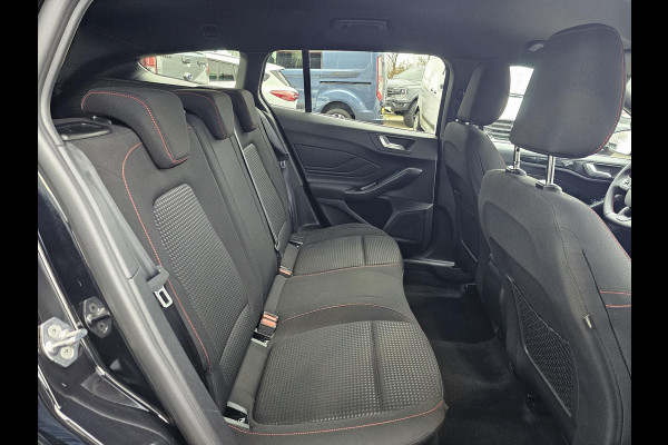 Ford Focus 1.0 EcoBoost Hybrid ST Line Automaat | Adaptive cruise control | Winter Pack | Achteruitrijcamera Ford Focus 1.0 EcoBoost Hybrid ST Line Automaat | Adaptive cruise control | Winter Pack | Achteruitrijcamera