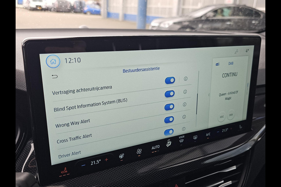 Ford Focus 1.0 EcoBoost Hybrid ST Line Automaat | Adaptive cruise control | Winter Pack | Achteruitrijcamera Ford Focus 1.0 EcoBoost Hybrid ST Line Automaat | Adaptive cruise control | Winter Pack | Achteruitrijcamera