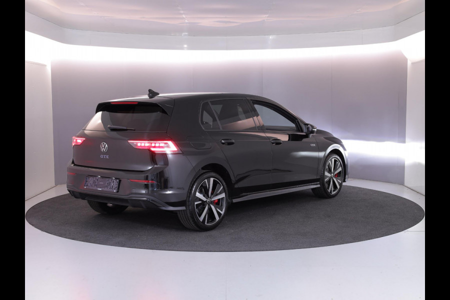 Volkswagen Golf 1.5 eHybrid GTE 272PK PHEV | Verlengde garantie  | Navigatie | Panorama dak | Black Style | 18" Lm velgen | Multimedia pakket plus | Volkswagen Golf 1.5 eHybrid GTE 272PK PHEV | Verlengde garantie  | Navigatie | Panorama dak | Black Style | 18" Lm velgen | Multimedia pakket plus |