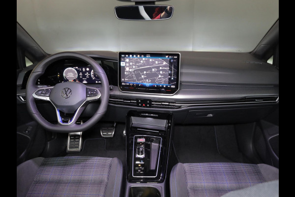 Volkswagen Golf 1.5 eHybrid GTE 272PK PHEV | Verlengde garantie  | Navigatie | Panorama dak | Black Style | 18" Lm velgen | Multimedia pakket plus | Volkswagen Golf 1.5 eHybrid GTE 272PK PHEV | Verlengde garantie  | Navigatie | Panorama dak | Black Style | 18" Lm velgen | Multimedia pakket plus |