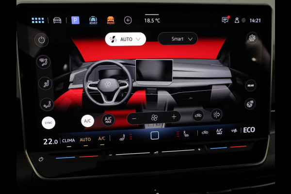 Volkswagen Golf 1.5 eHybrid GTE 272PK PHEV | Verlengde garantie  | Navigatie | Panorama dak | Black Style | 18" Lm velgen | Multimedia pakket plus | Volkswagen Golf 1.5 eHybrid GTE 272PK PHEV | Verlengde garantie  | Navigatie | Panorama dak | Black Style | 18" Lm velgen | Multimedia pakket plus |