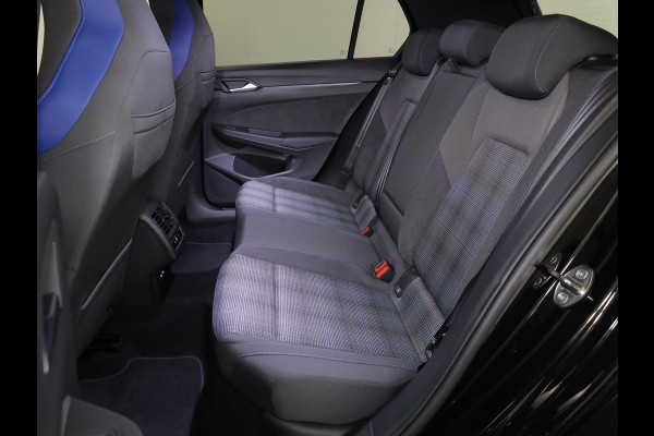 Volkswagen Golf 1.5 eHybrid GTE 272PK PHEV | Verlengde garantie  | Navigatie | Panorama dak | Black Style | 18" Lm velgen | Multimedia pakket plus | Volkswagen Golf 1.5 eHybrid GTE 272PK PHEV | Verlengde garantie  | Navigatie | Panorama dak | Black Style | 18" Lm velgen | Multimedia pakket plus |