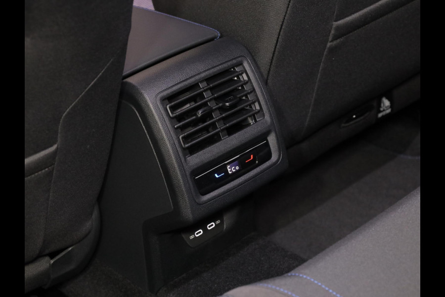 Volkswagen Golf 1.5 eHybrid GTE 272PK PHEV | Verlengde garantie  | Navigatie | Panorama dak | Black Style | 18" Lm velgen | Multimedia pakket plus | Volkswagen Golf 1.5 eHybrid GTE 272PK PHEV | Verlengde garantie  | Navigatie | Panorama dak | Black Style | 18" Lm velgen | Multimedia pakket plus |