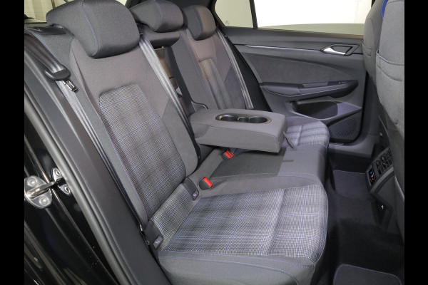 Volkswagen Golf 1.5 eHybrid GTE 272PK PHEV | Verlengde garantie  | Navigatie | Panorama dak | Black Style | 18" Lm velgen | Multimedia pakket plus | Volkswagen Golf 1.5 eHybrid GTE 272PK PHEV | Verlengde garantie  | Navigatie | Panorama dak | Black Style | 18" Lm velgen | Multimedia pakket plus |