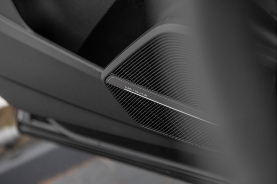 Audi SQ5 SPORTBACK 3.0 TDI 341pk Quattro Luchtv. S-stoelen B&O 21'' Trekhaak Audi SQ5 SPORTBACK 3.0 TDI 341pk Quattro Luchtv. S-stoelen B&O 21'' Trekhaak