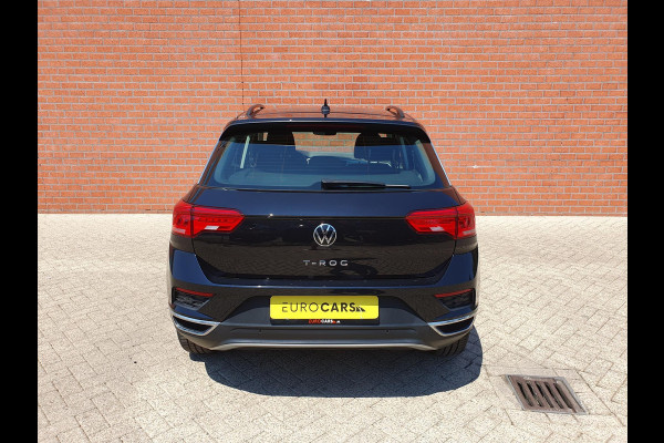Volkswagen T-Roc 1.5 TSI 150pk DSG Style Team Navigatie Apple Carplay/Android Auto Camera Adaptive Cruise Control Elektrische achterklep Stoel-en stuurverwarming Climate Control