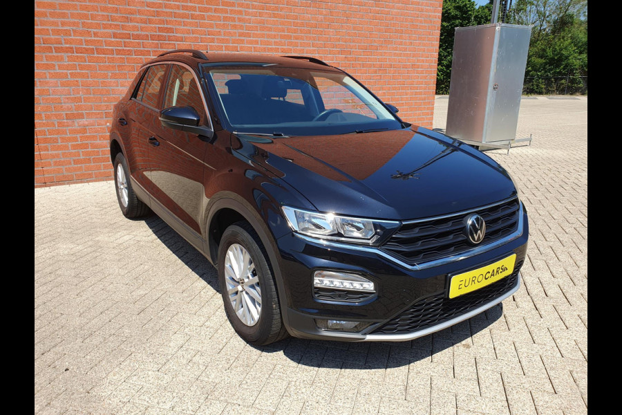 Volkswagen T-Roc 1.5 TSI 150pk DSG Style Team Navigatie Apple Carplay/Android Auto Camera Adaptive Cruise Control Elektrische achterklep Stoel-en stuurverwarming Climate Control