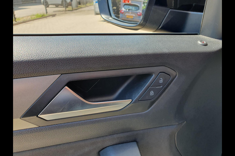 Volkswagen T-Roc 1.5 TSI 150pk DSG Style Team Navigatie Apple Carplay/Android Auto Camera Adaptive Cruise Control Elektrische achterklep Stoel-en stuurverwarming Climate Control