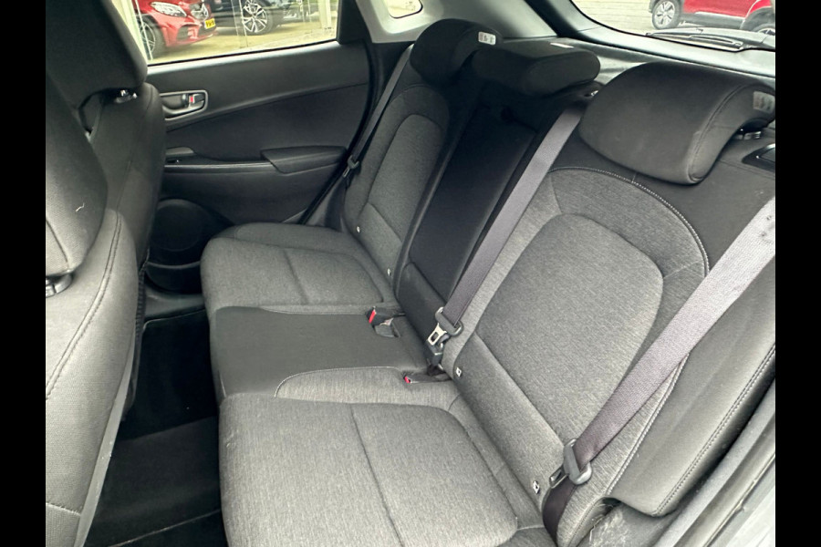 Hyundai Kona EV Fashion 64 kWh | 3e Fase | SOH 98% | Warmte pomp | Climate Control | Navi || occasion