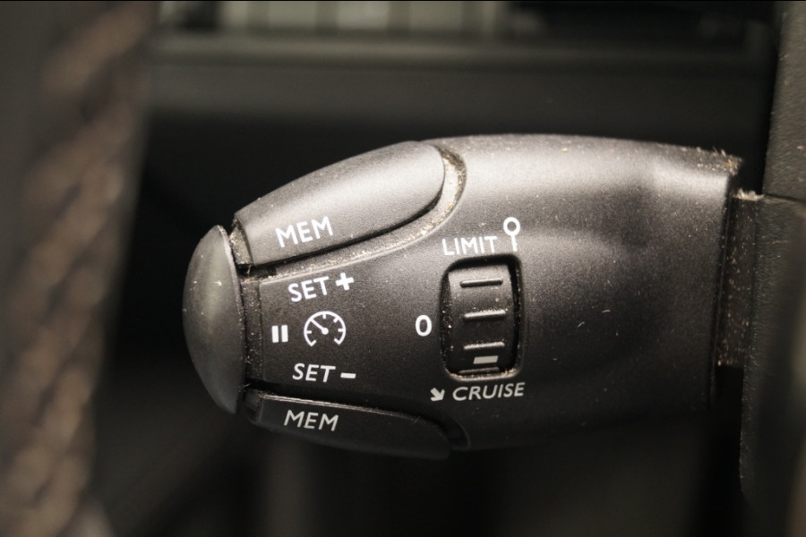 Peugeot 5008 1.2 PureTech 130pk Premium 7-persoons -NAVI-ECC-CAM-