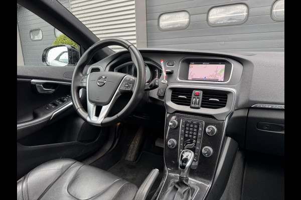 Volvo V40 Cross Country 1.5 T3 Polar+ Luxury | Camera | DAB | Navigatie | Stoelverwarming | Lichtmetalen Velgen |