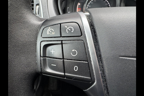 Volvo V40 Cross Country 1.5 T3 Polar+ Luxury | Camera | DAB | Navigatie | Stoelverwarming | Lichtmetalen Velgen |