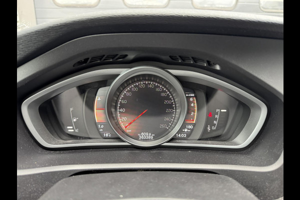 Volvo V40 Cross Country 1.5 T3 Polar+ Luxury | Camera | DAB | Navigatie | Stoelverwarming | Lichtmetalen Velgen |