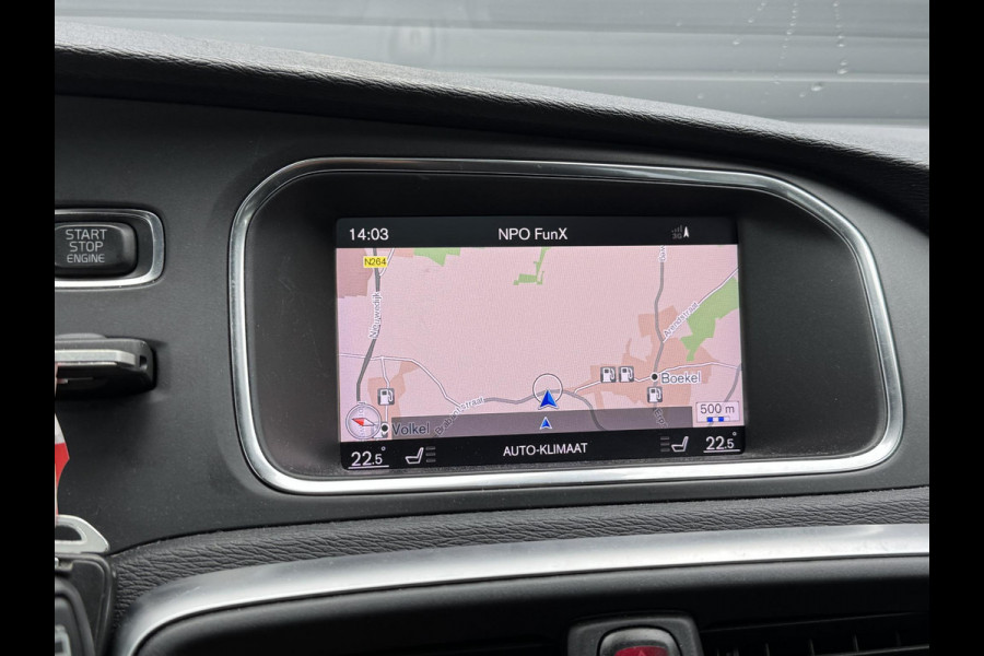 Volvo V40 Cross Country 1.5 T3 Polar+ Luxury | Camera | DAB | Navigatie | Stoelverwarming | Lichtmetalen Velgen |