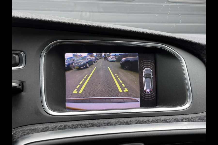 Volvo V40 Cross Country 1.5 T3 Polar+ Luxury | Camera | DAB | Navigatie | Stoelverwarming | Lichtmetalen Velgen |