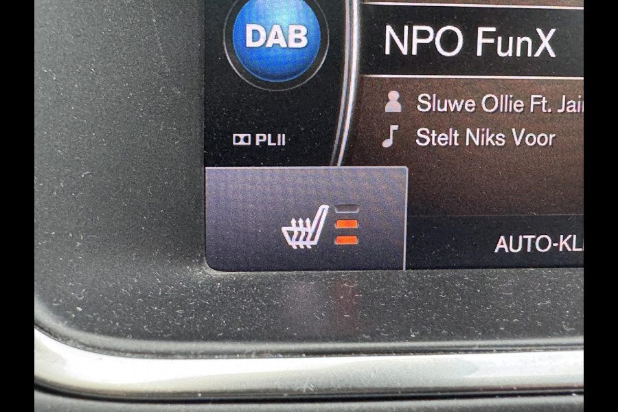 Volvo V40 Cross Country 1.5 T3 Polar+ Luxury | Camera | DAB | Navigatie | Stoelverwarming | Lichtmetalen Velgen |