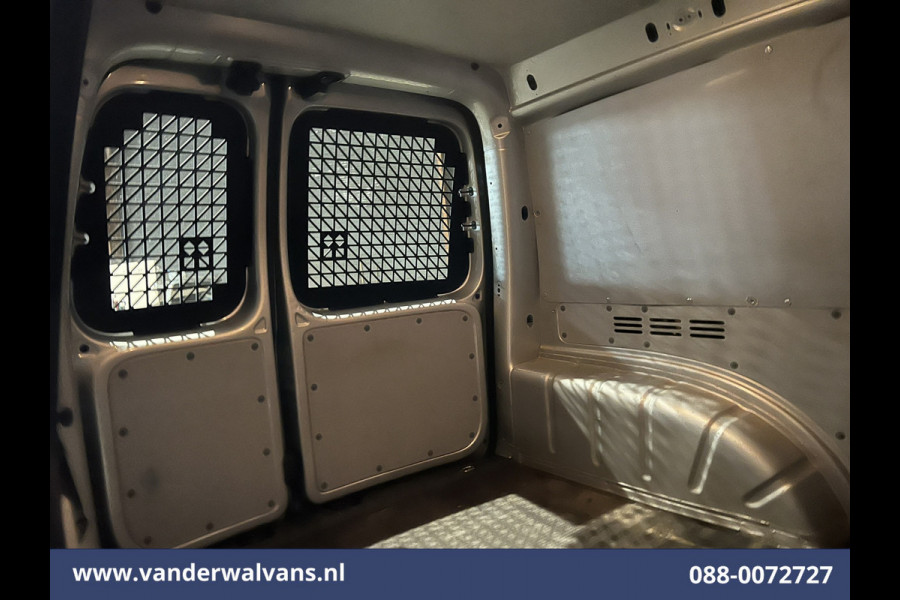 Volkswagen Caddy 2.0 TDI L1H1 Euro6 Airco | Trekhaak | lichtmetalen velgen Zijdeur Volkswagen Caddy 2.0 TDI L1H1 Euro6 Airco | Trekhaak | lichtmetalen velgen Zijdeur