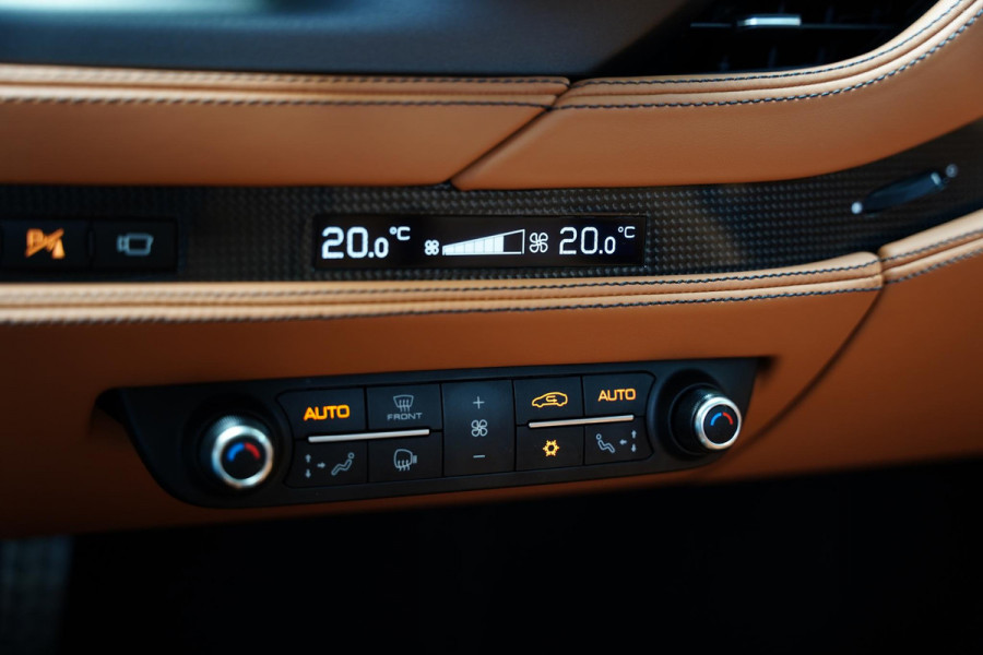 Ferrari F8 Tributo 3.9 V8 HELE VERKOCHT Ferrari F8 Tributo 3.9 V8 HELE VERKOCHT