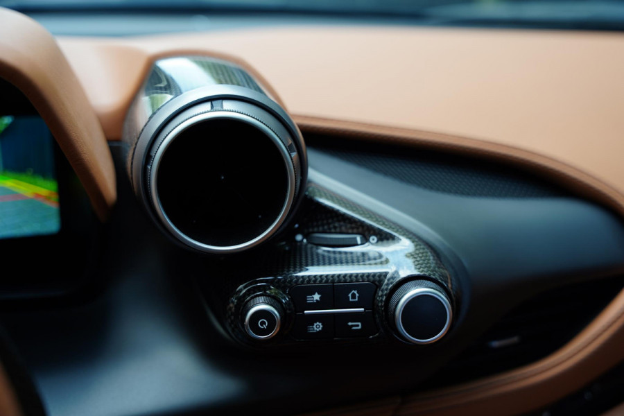 Ferrari F8 Tributo 3.9 V8 HELE VERKOCHT Ferrari F8 Tributo 3.9 V8 HELE VERKOCHT