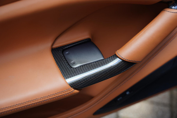 Ferrari F8 Tributo 3.9 V8 HELE VERKOCHT Ferrari F8 Tributo 3.9 V8 HELE VERKOCHT