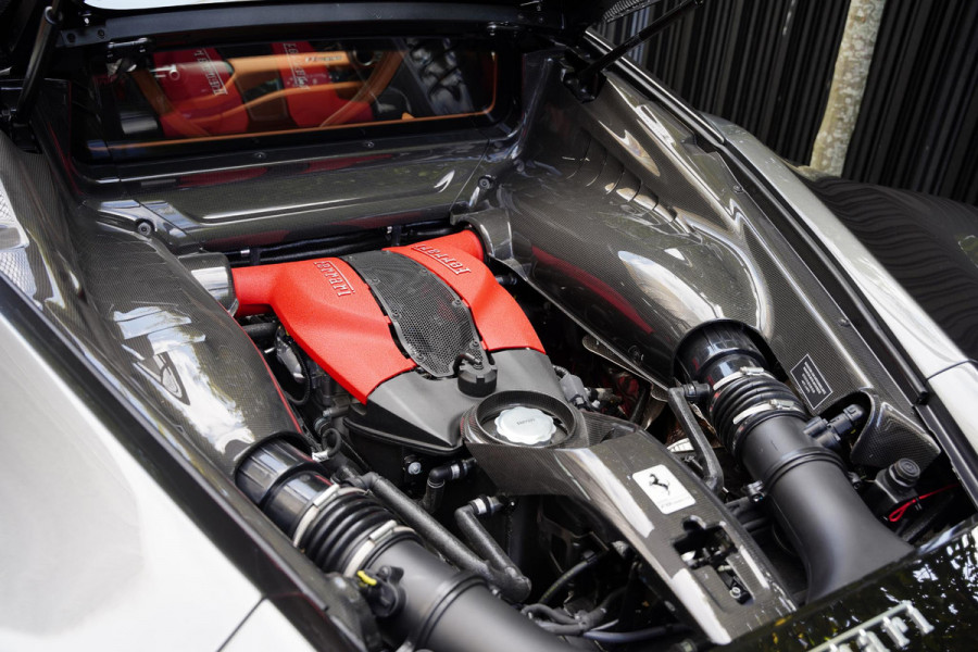 Ferrari F8 Tributo 3.9 V8 HELE VERKOCHT Ferrari F8 Tributo 3.9 V8 HELE VERKOCHT