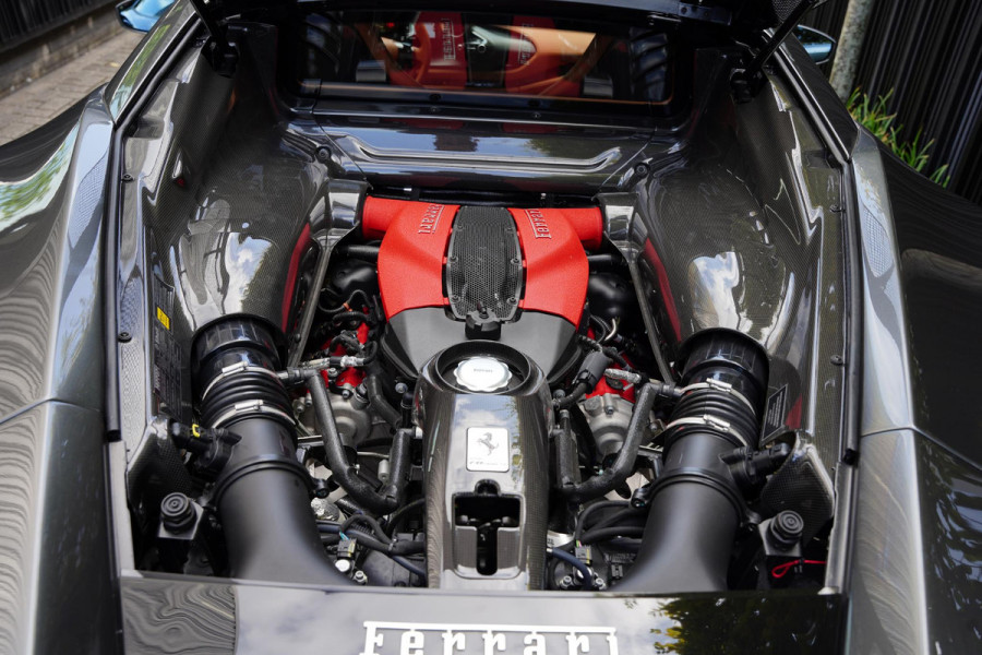 Ferrari F8 Tributo 3.9 V8 HELE VERKOCHT Ferrari F8 Tributo 3.9 V8 HELE VERKOCHT