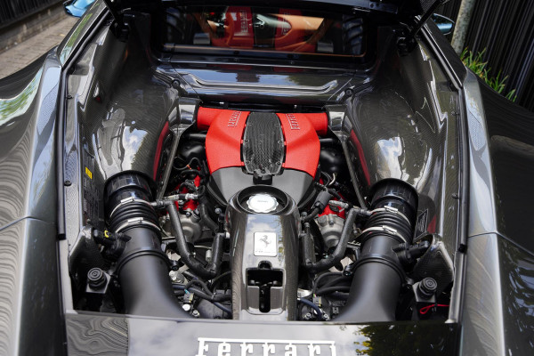 Ferrari F8 Tributo 3.9 V8 HELE VERKOCHT Ferrari F8 Tributo 3.9 V8 HELE VERKOCHT