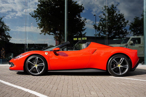 Ferrari 296 GTS 3.0 V6 F 1 Atelier Car Lifting Ferrari 296 GTS 3.0 V6 F 1 Atelier Car Lifting