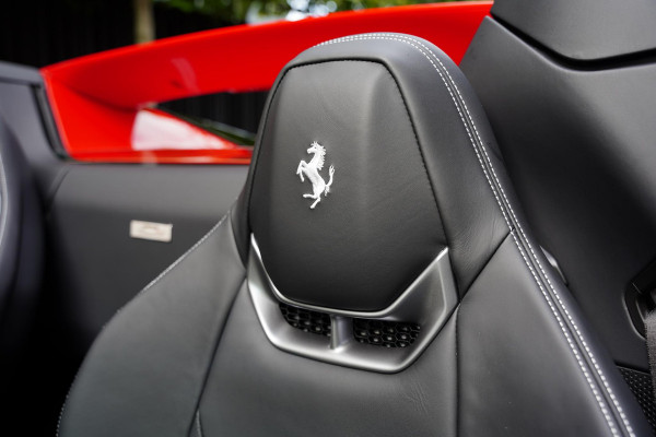 Ferrari 296 GTS 3.0 V6 F 1 Atelier Car Lifting Ferrari 296 GTS 3.0 V6 F 1 Atelier Car Lifting