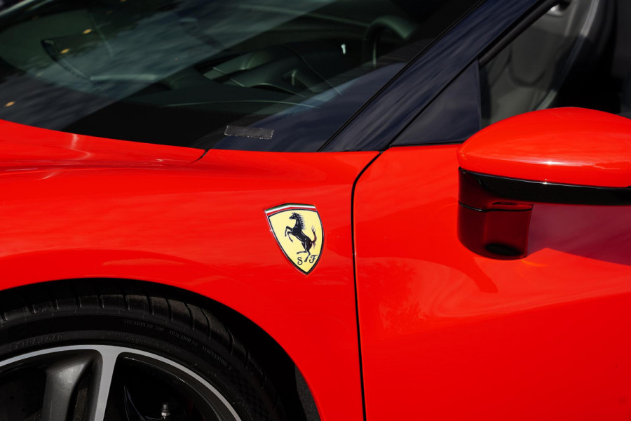 Ferrari 296 GTS 3.0 V6 F 1 Atelier Car Lifting Ferrari 296 GTS 3.0 V6 F 1 Atelier Car Lifting