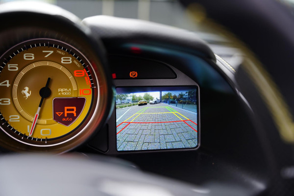 Ferrari 812 GTS 6.5 V12 HELE Viola Hong Kong Carbon Lifting