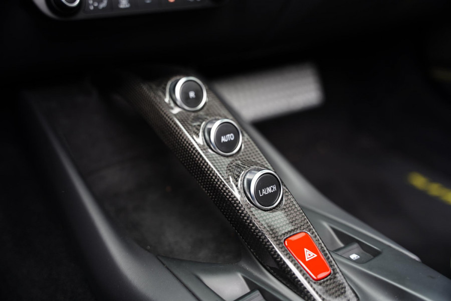 Ferrari 812 GTS 6.5 V12 HELE Viola Hong Kong Carbon Lifting