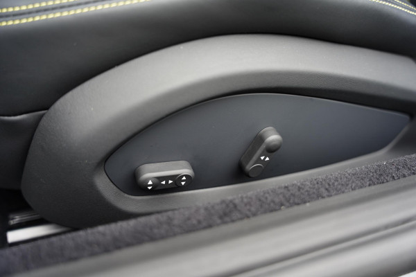 Ferrari 812 GTS 6.5 V12 HELE Viola Hong Kong Carbon Lifting