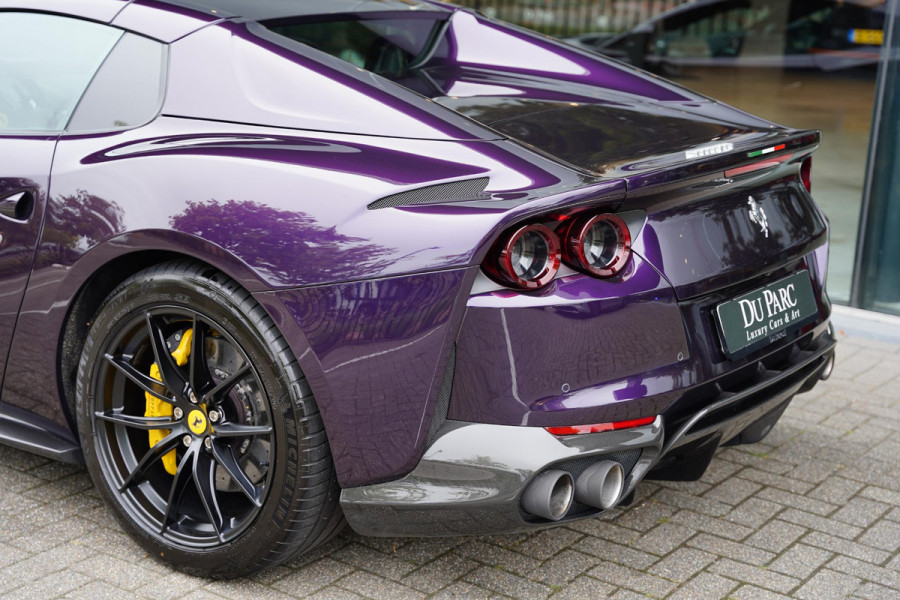 Ferrari 812 GTS 6.5 V12 HELE Viola Hong Kong Carbon Lifting